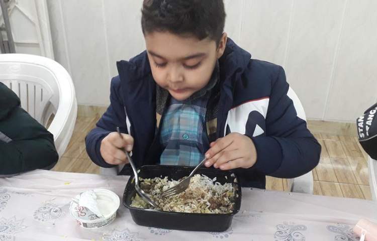 ناهار خوشمزه دبستان علوی 6