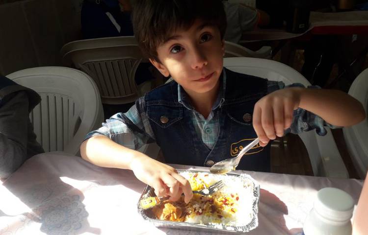 ناهار خوشمزه دبستان علوی 7