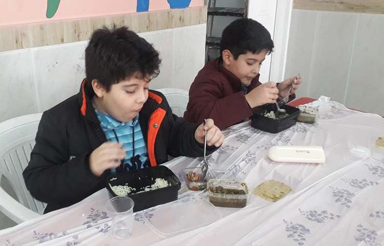 ناهار خوشمزه دبستان علوی 7