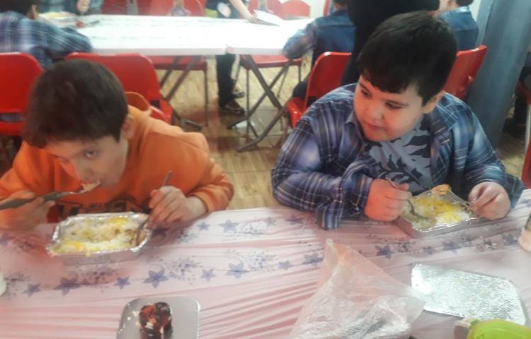 ناهار خوشمزه دبستان علوی 7