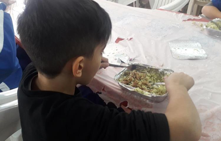 ناهار خوشمزه دبستان علوی 8