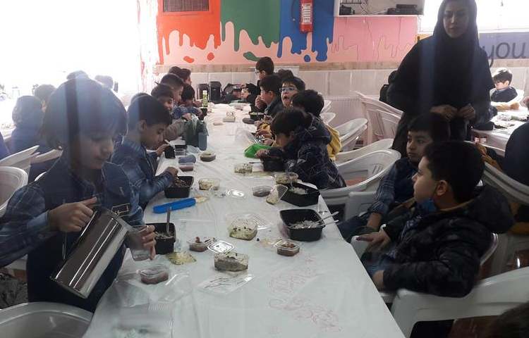 ناهار خوشمزه دبستان علوی 8