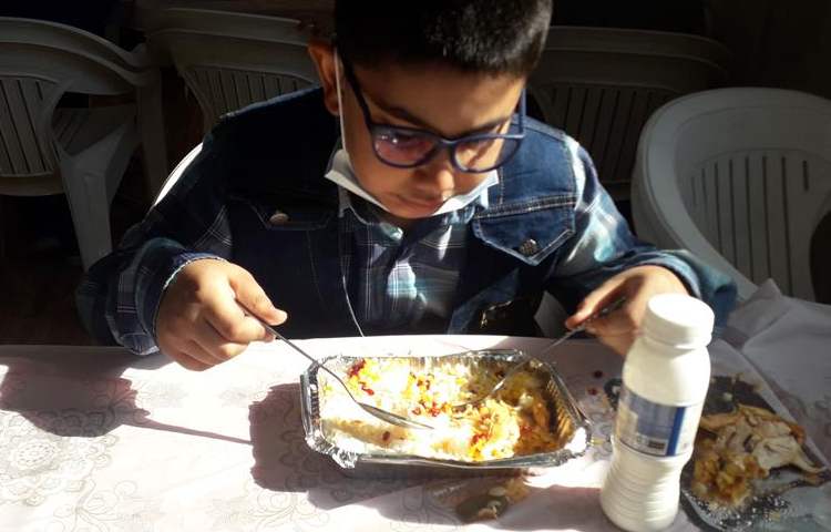 ناهار خوشمزه دبستان علوی 9