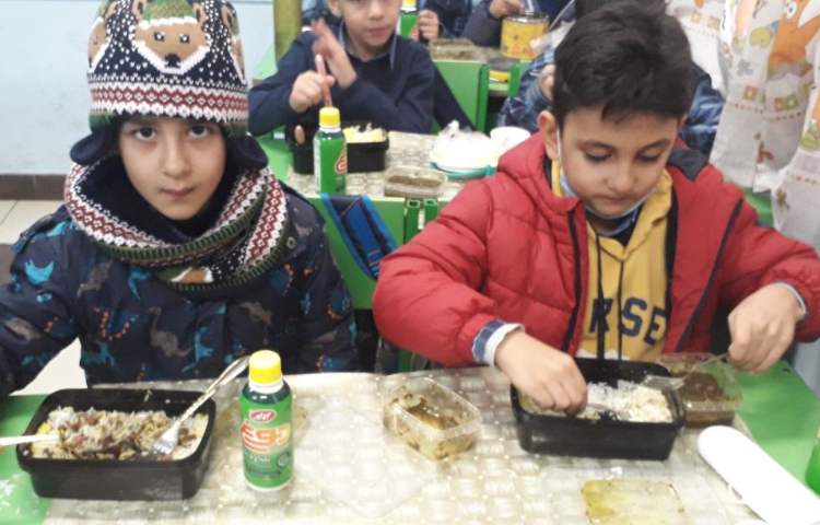 ناهار خوشمزه دبستان علوی 9