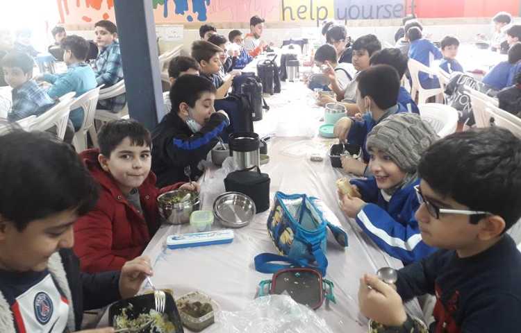 ناهار خوشمزه دبستان علوی 9