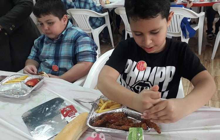 ناهار دانش آموزان دوم و سوم 9