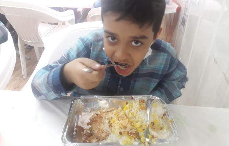 ناهار روز سه شنبه دبستان علوی 10