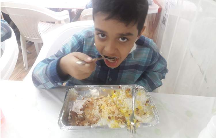 ناهار روز سه شنبه دبستان علوی 11