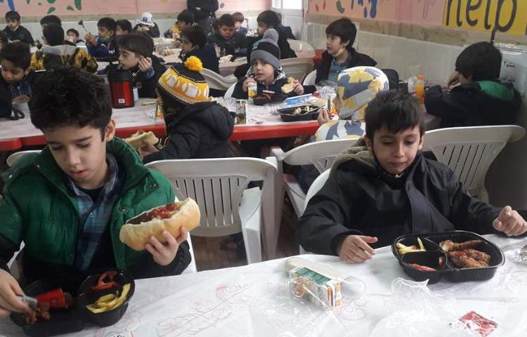 ناهار روز سه شنبه دبستان علوی 11
