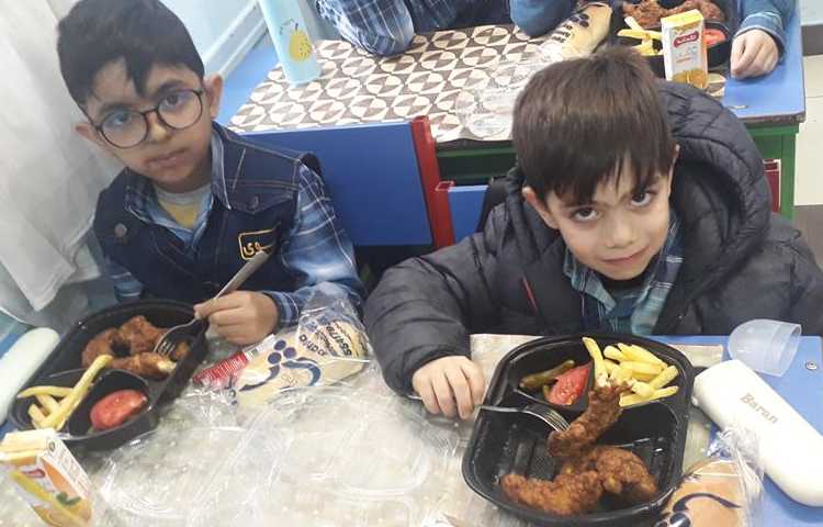 ناهار روز سه شنبه دبستان علوی 14