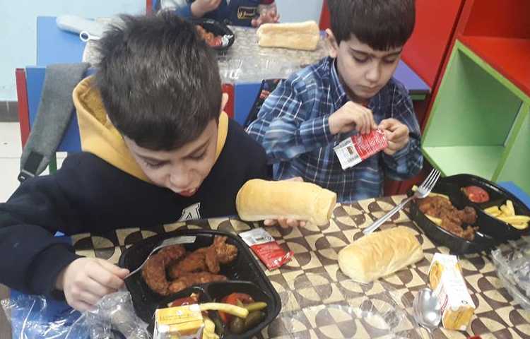 ناهار روز سه شنبه دبستان علوی 20