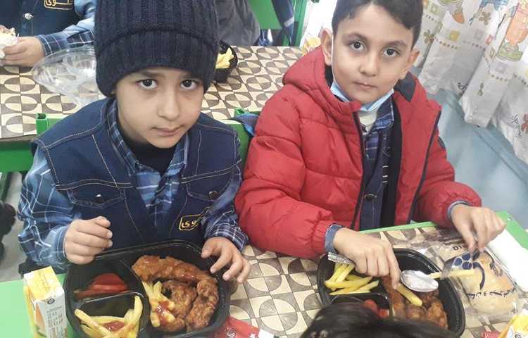 ناهار روز سه شنبه دبستان علوی 22