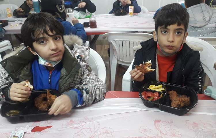 ناهار روز سه شنبه دبستان علوی 3