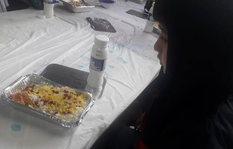 ناهار روز سه شنبه دبستان علوی 4