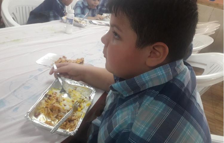 ناهار روز سه شنبه دبستان علوی 6