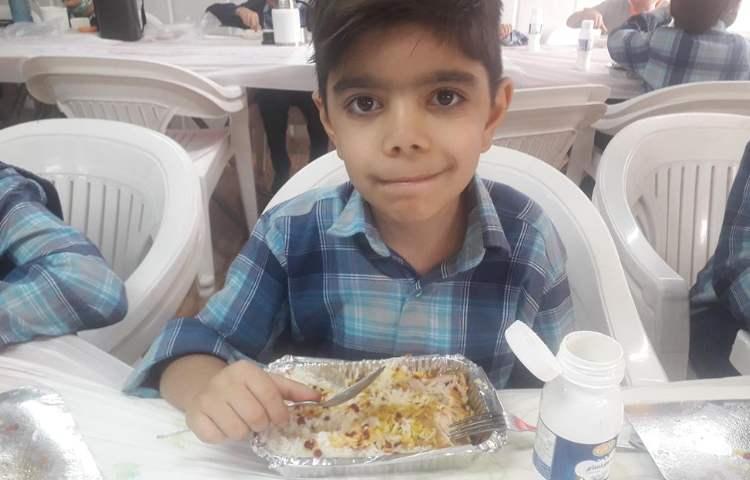 ناهار روز سه شنبه دبستان علوی 7