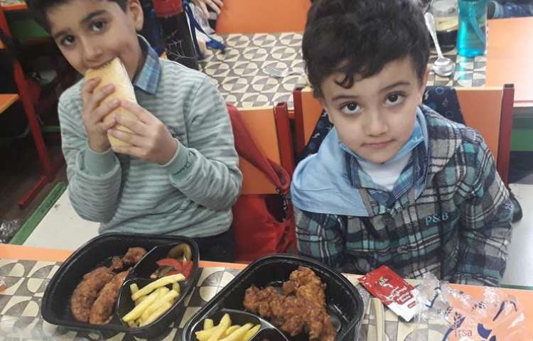 ناهار روز سه شنبه دبستان علوی 7
