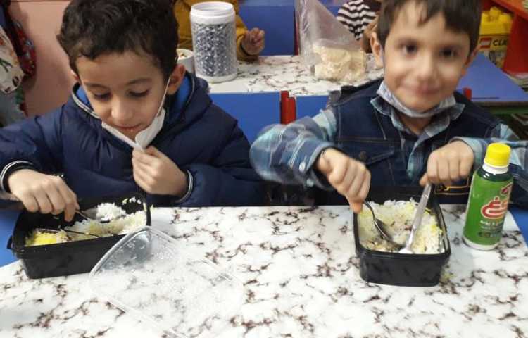 ناهار روز چهارشنبه دبستان علوی 1