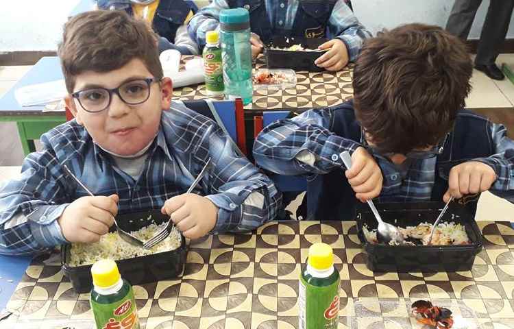 ناهار روز چهارشنبه دبستان علوی 13