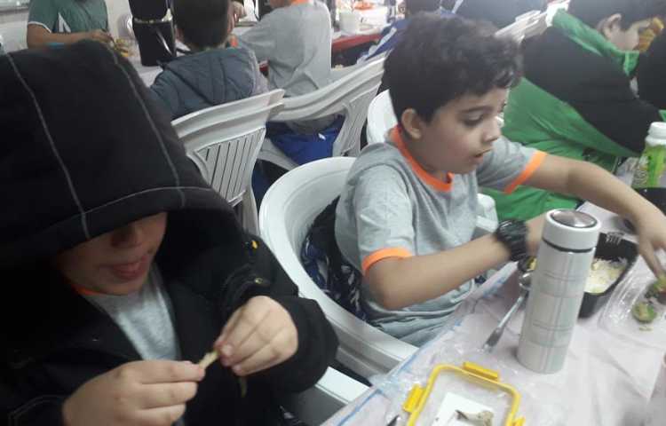 ناهار روز چهارشنبه دبستان علوی 7