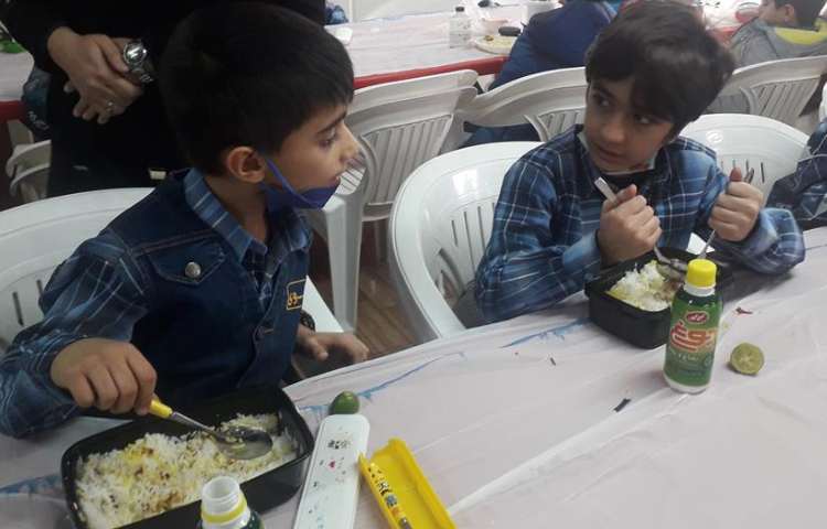 ناهار روز چهارشنبه دبستان علوی 9