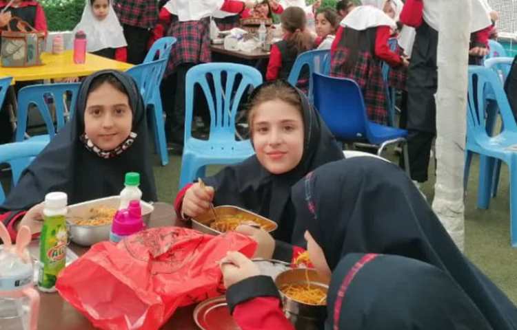 ناهار و میان وعده دانش آموزان امروز 3
