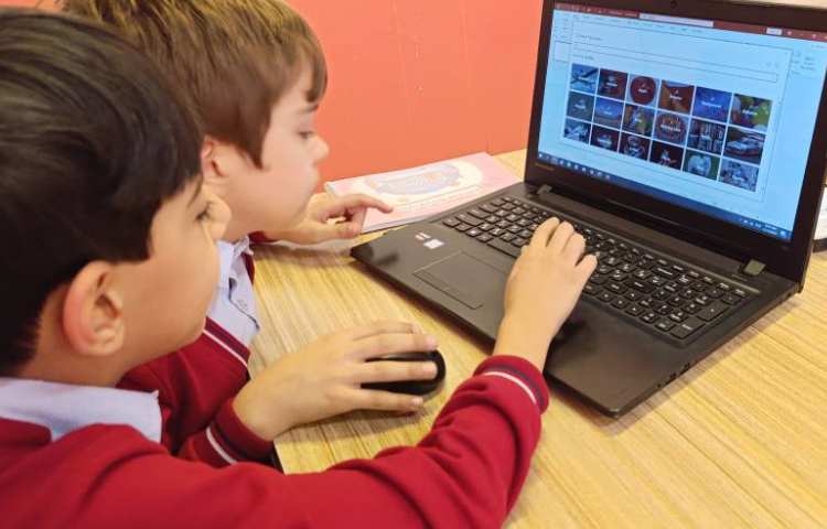 نحوه افزودن تصویر در اسلاید به همراه تنظیمات مربوط به تصویر 4