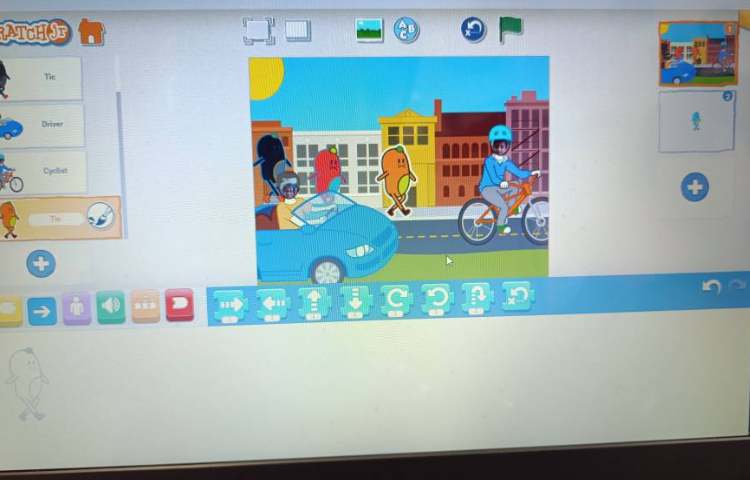 نحوه افزودن و تغییر کاراکتر یا شخصیت در نرم افزار اسکرچ جونیور 1