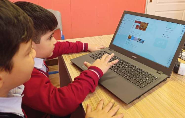 نحوه تغییر پس زمینه میزکار یا همان دسکتاپ 1