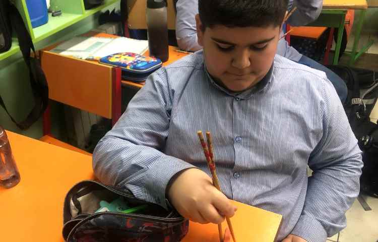 نحوه کار با چاپستیک(کلاس اتیکت) 2