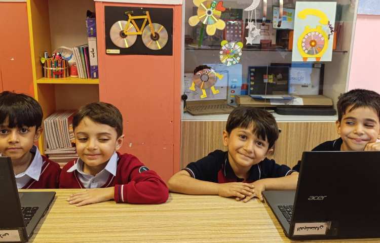 نحوه کشیدن خط راست و خط خمیده در نرم افزار نقاشی 4