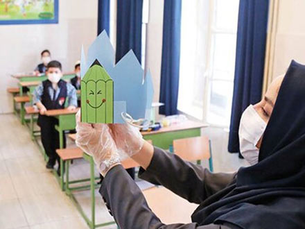 معلمان مدارس غیردولتی 360 ساعت دوره صلاحیت معلمی را می‌گذرانند؛