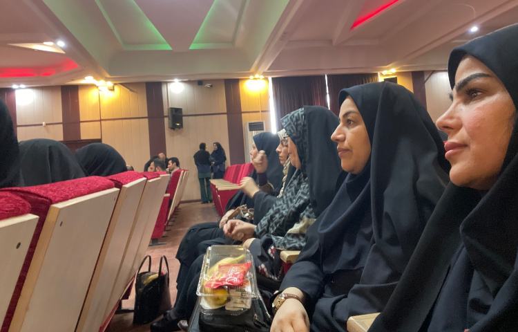 نشست صمیمی مدیر کل محترم آموزش و پرورش شهر تهران بامدیران و مسئولان آموزش و پرورش منطقه 13 4