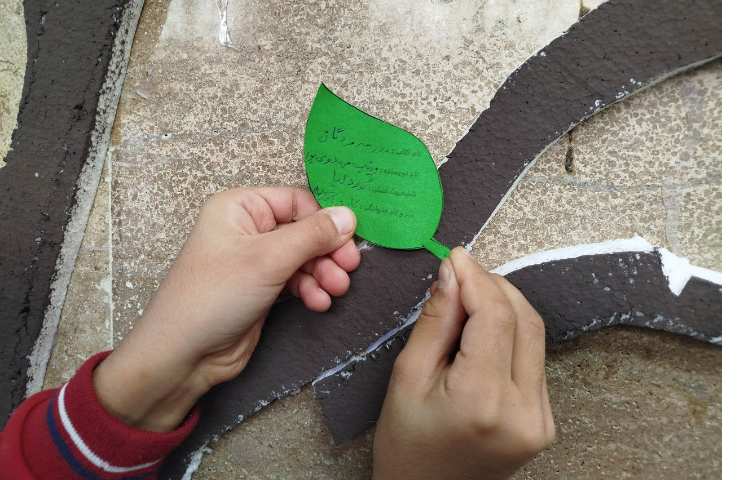 نصب درخت دانایی به مناسبت هفته ی کتاب. 1