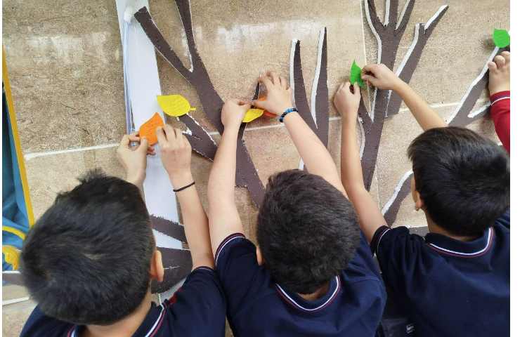 نصب درخت دانایی به مناسبت هفته ی کتاب. 6