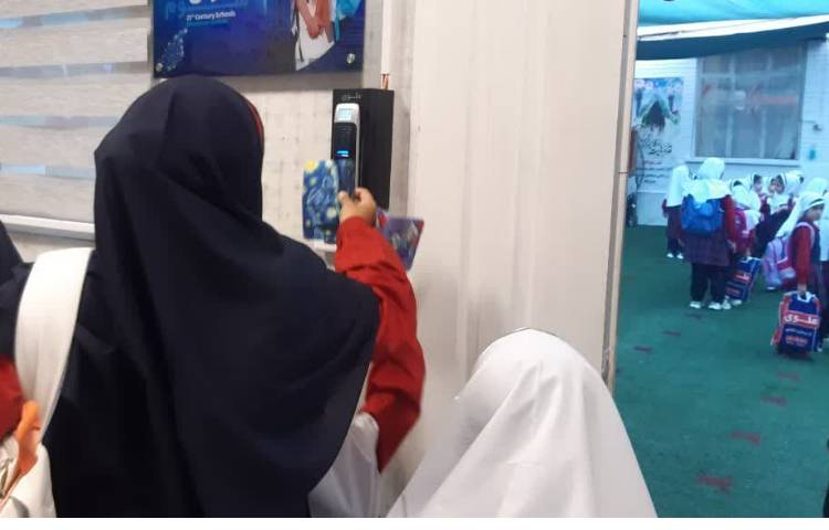 نظارت برثبت تردد دانش آموزان