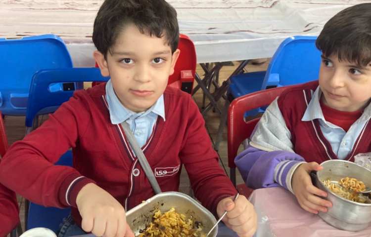 نظارت بر آداب غذاخوردن 1