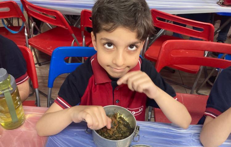 نظارت بر آداب غذاخوردن 1