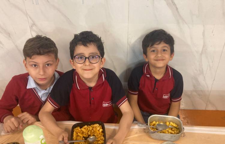 نظارت بر آداب غذاخوردن 1