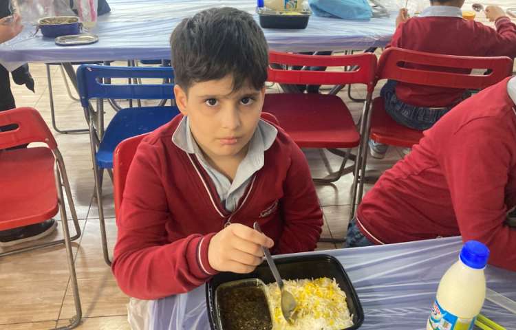 نظارت بر آداب غذاخوردن 2