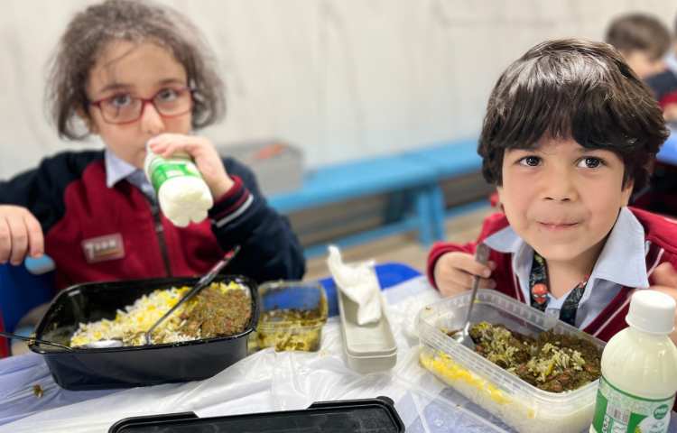 نظارت بر آداب غذاخوردن 2