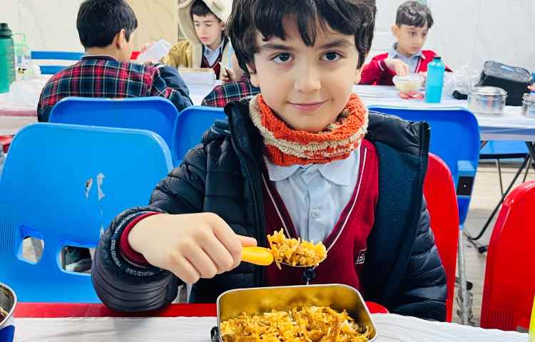 نظارت بر آداب غذاخوردن 2