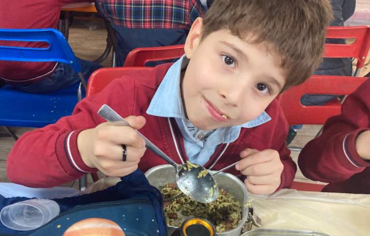 نظارت بر آداب غذاخوردن 3