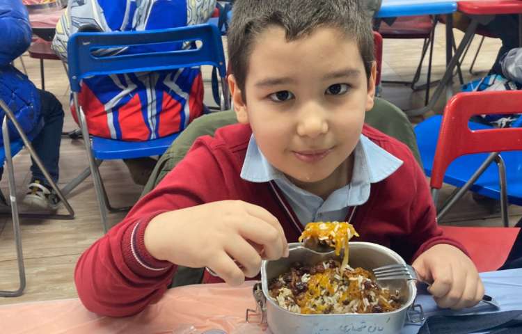 نظارت بر آداب غذاخوردن 3