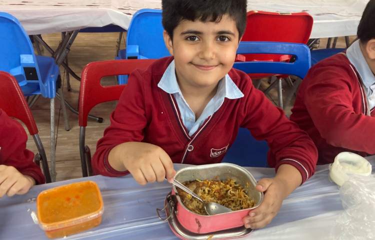 نظارت بر آداب غذاخوردن 3