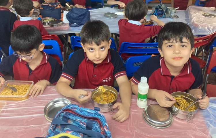 نظارت بر آداب غذاخوردن 3