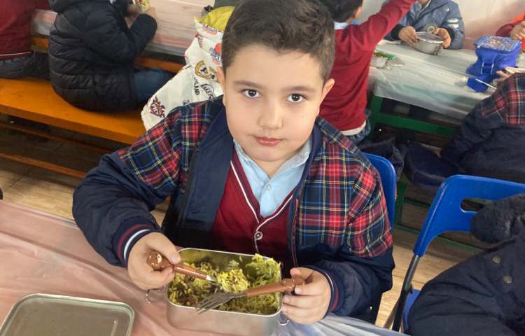 نظارت بر آداب غذاخوردن 4