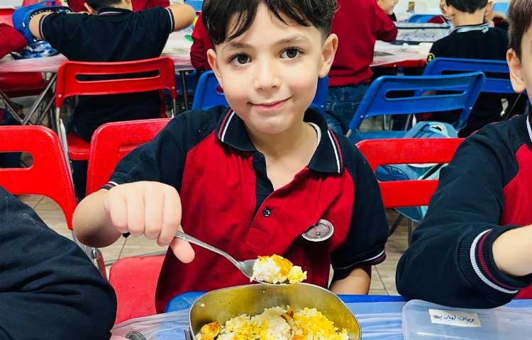 نظارت بر آداب غذاخوردن 4