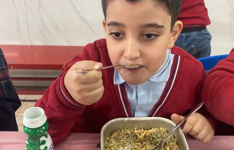 نظارت بر آداب غذاخوردن 5