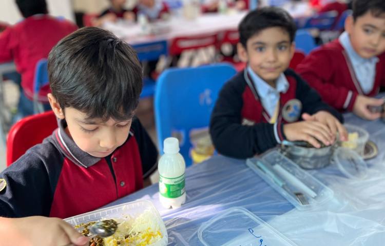 نظارت بر آداب غذاخوردن 5